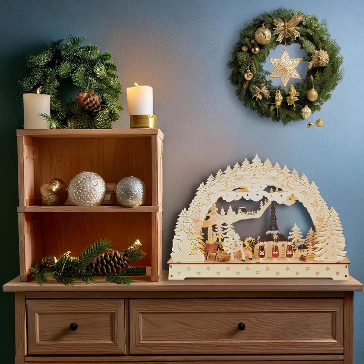 BRUBAKER LED Schwibbogen 3D Lichterbogen - Sternsinger - LED-Beleuchtung mit Batterie und Kabel (1-tlg), Holz Natur - 27 x 40 x 7,5 cm - Handbemalte Figuren – Bild 3