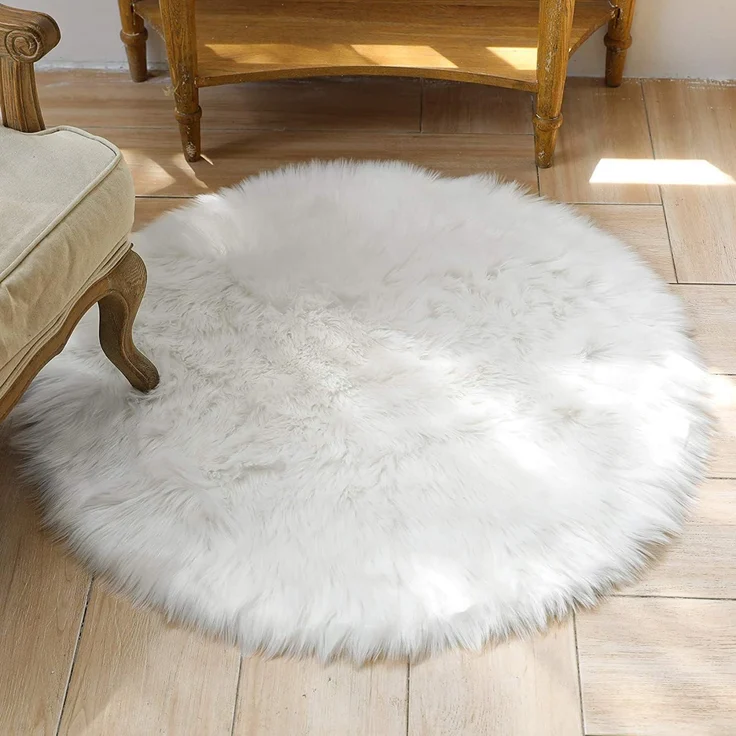 HEQUN Faux Lammfell Schaffell Teppich, Lammfellimitat Teppich Longhair Fell Optik Nachahmung Wolle Bettvorleger Sofa Matte (60x60 cm, Weiße) – Bild 1