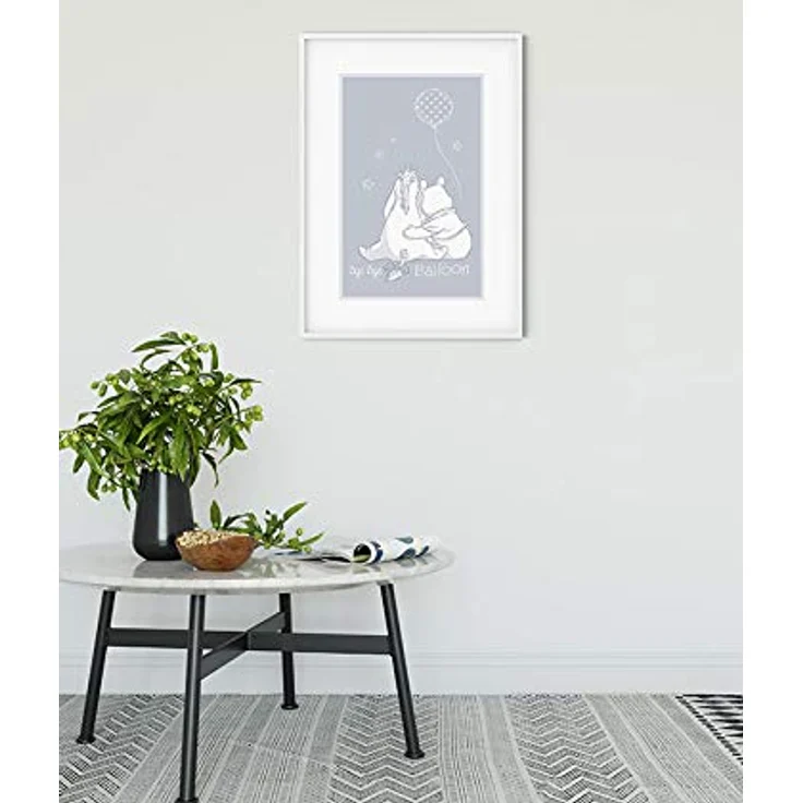 Komar Disney Wandbild Winnie Pooh Bye Bye Balloon, Kinderzimmer Kunstdruck, Größe 30x40cm, hochwertiger Druck, ohne Rahmen, WB058-30x40 – Bild 2