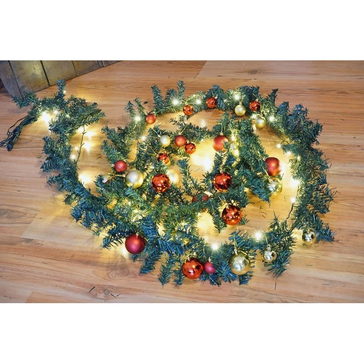Spetebo LED-Girlande LED Weihnachts-Girlande + Christbaumkugeln - grün, 80-flammig, Künstliche Tannengirlande 5 m Länge – Bild 2
