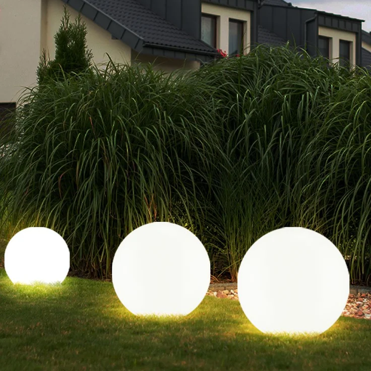 3er Set LED Solarleuchten, Kugel weiß, Erdspieß, D 10/20 cm – Bild 2
