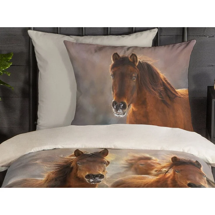 JACK Wendebettwäsche 135x200cm, Pferde Leben, Flanell, 2 teilig, im verschneiten Winterdesign – Bild 4