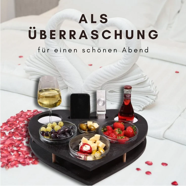 PEGSEN Servierplatte Couchbar Snackbox Herz mit 4 Snackschalen Sofa Tablett, Birkenholz, (Geschenkset inkl. Geschenkkarton, 5-tlg, lebensmittelechte Glasschalen), passend für Kaffeetassen, Weingläser & 0,5l Flaschen