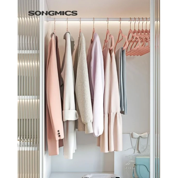 SONGMICS Kleiderbügel Samt, 30er Set, Bügel, rutschfest, kleine Stange für Krawatten, 360° drehbarer Haken, 0,6 cm dick, platzsparend, 43,5 cm lang, für Mäntel, Hosen, Roségold-Hellrosa – Bild 2