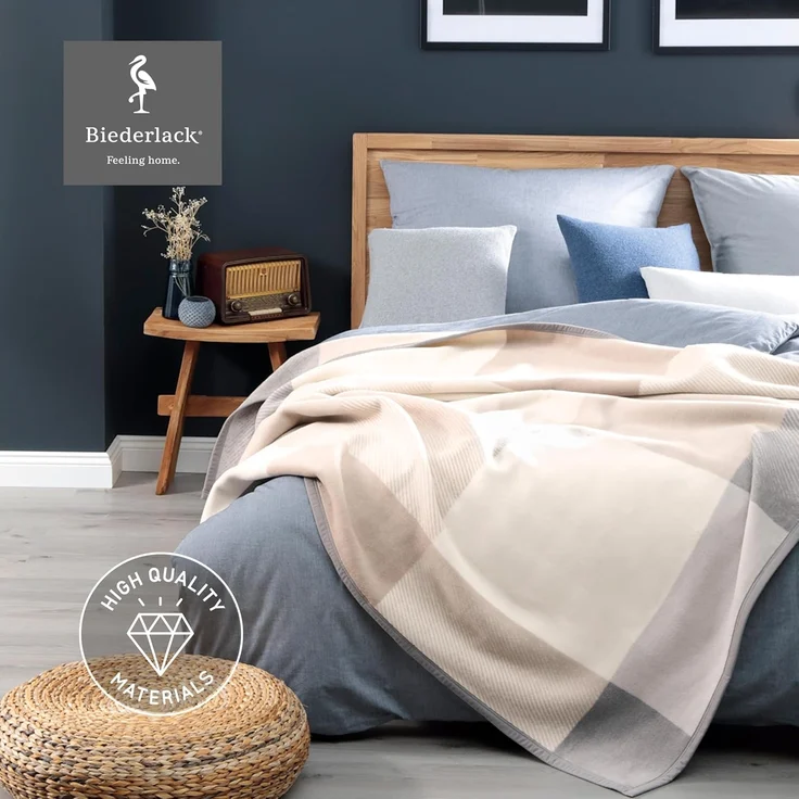 Wohndecke Across beige, karierte Kuscheldecke in 150x200, Decke aus Baumwoll-Mix, Biederlack, Made in Germany – Bild 3