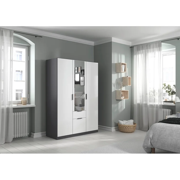 Rauch Möbel Glasgow Drehtürenschrank, Kleiderschrank, Schrank, Garderobe 3-türig, 1 Spiegeltüre, 2 Schubladen, Farbe Weiß/Grau metallic, Griffprofil Grau metallic, 136 x 197 x 54 cm – Bild 4