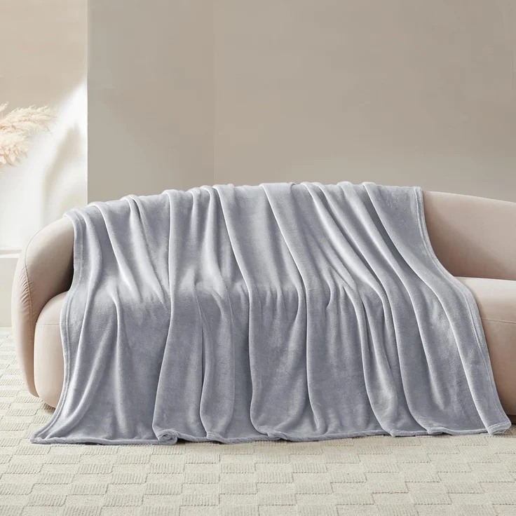 WAVVE Kuscheldecke Flauschig Decke Fleecedecke - Sofadecke 230x270 cm Wohndecke Couchdecke, Hellgrau Decke Sofa Leicht, Groß Decke Riesig Sofaüberwurf Weich – Bild 2