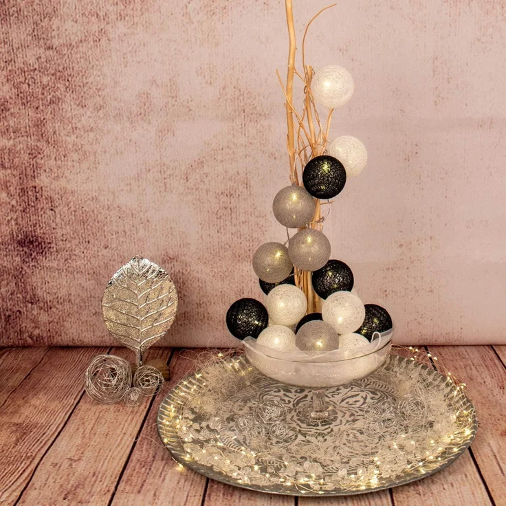 Idena 31352 - LED Lichterkette mit 125 LEDs in Warmweiß, Cascade LED Stränge mit 6 Stunden Timer Funktion, batteriebetrieben, ca. 1,7 m lang, Deko für Innen & Außen, als Party Deko, Weihnachtsdeko – Bild 6