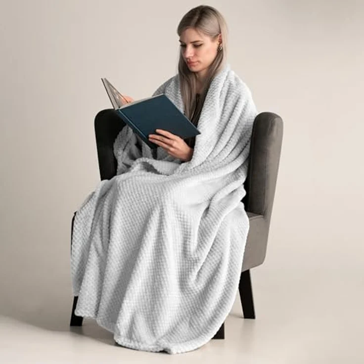 DecoKing Kuscheldecke 150x200 cm weiß Decke Microfaser Wohndecke Tagesdecke Fleece weich sanft kuschelig skandinavischer Stil Henry – Bild 5
