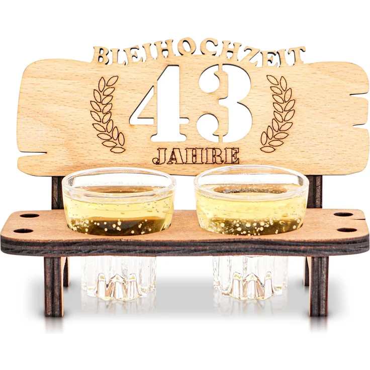 DARO Design - Schnapsbank 43. Hochzeitstag Bleihochzeit Geschenk Deko für Paare Männer Frauen aus Holz mit Gläsern