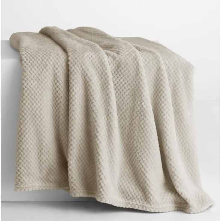 DecoKing Kuscheldecke 70x150 cm Cappuccino Decke Microfaser Wohndecke Tagesdecke Fleece weich sanft kuschelig skandinavischer Stil beige Henry – Bild 3