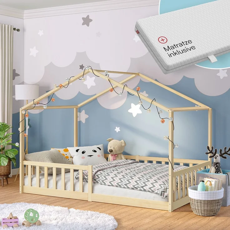 Bellabino 'Bia' Hausbett 120x200 cm mit Matratze, natur, Kiefer Massivholz, Bodenbett in Hausoptik, Montessori Kinderbett mit Rausfallschutz und Lattenrost – Bild 1