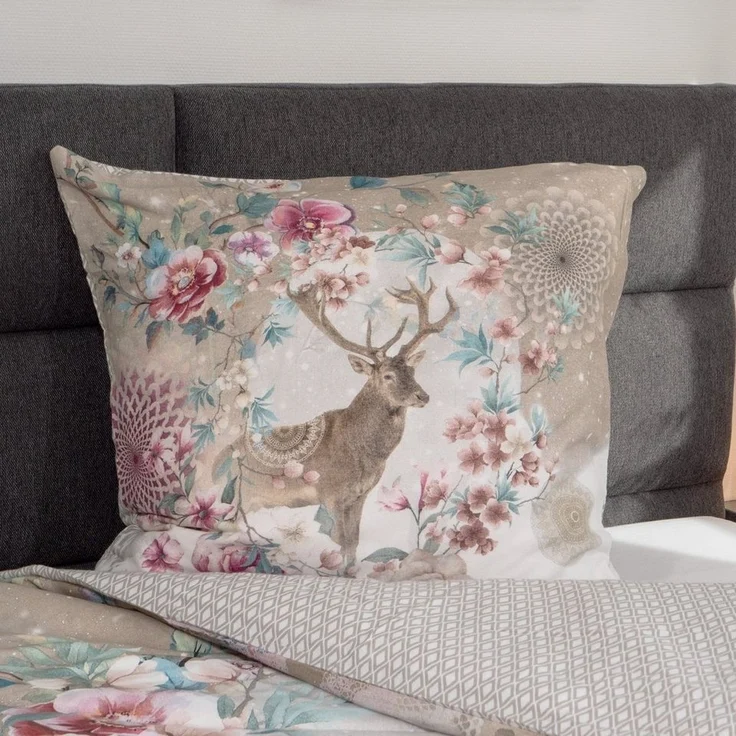 Traumschloss Bettwäsche Comfort Baumwolle, Flanell, 2 teilig, winterlicher Hirsch mit Mandalas und Blumen – Bild 2