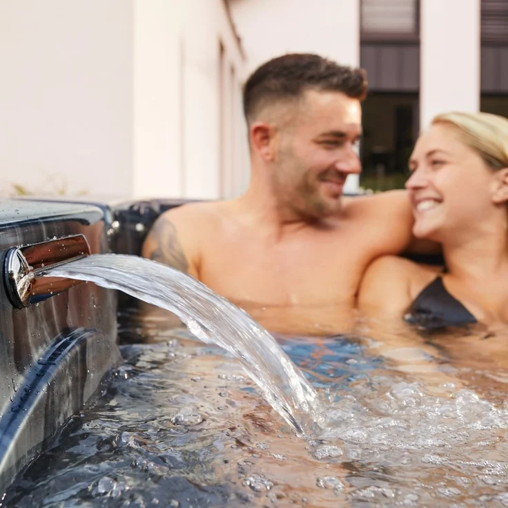 HOME DELUXE Outdoor-Whirlpool 'Black Marble Pure', 210 x 160 cm, für 3 Personen – Bild 3