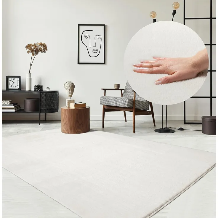 the carpet Relax kuscheliger Kurzflor Teppich, Anti-Rutsch Unterseite, Waschbar bis 30 Grad, Super Soft, Felloptik, Creme, 160x220 cm