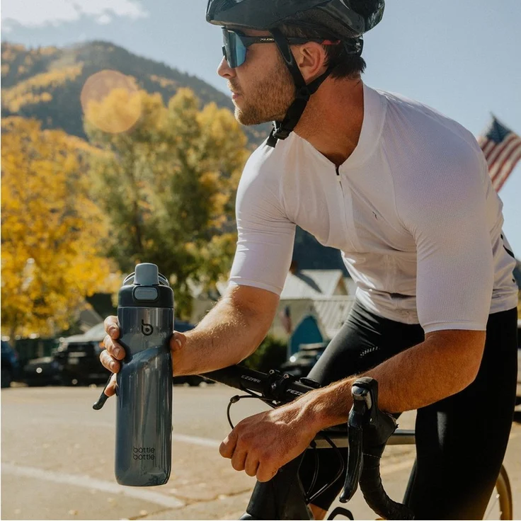 BOTTLE BOTTLE Trinkflasche Isolierte Wasserflasche, 680 ml, mit Griff und Klappdeckel, Fahrrad-Wasserflasche, Druckknopf-Deckel, auslaufsicher, tragbar – Bild 3