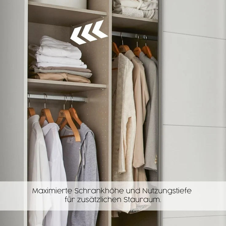 Rauch Möbel Alabama, Kleiderschrank, Garderobe, 3-türig, Zubehör Premium, 2 Kleiderstangen, 5 Einlegeböden, Schubladeneinsatz, Farbe Beige, Griff Grau metallic, 136 x 210 x 54 cm – Bild 14