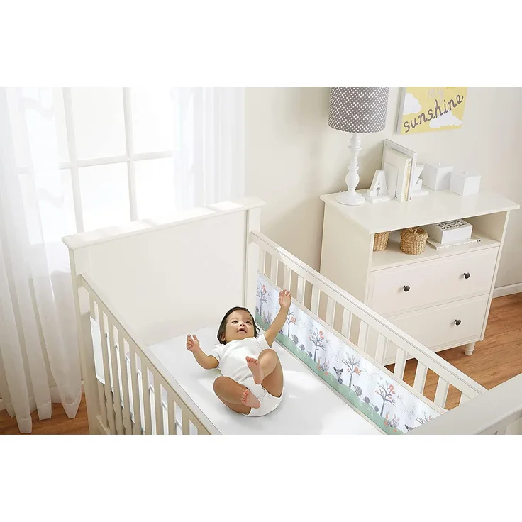 BreathableBaby Atmungsaktives Netzfutter für Kinderbetten – Classic Collection – Woodland Walk – passend für Babybetten mit festem Ende – Anti-Stoßstange