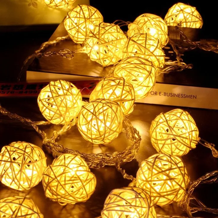 ABC LED-Lichterkette mit Rattankugeln, 3 m, 20 LED