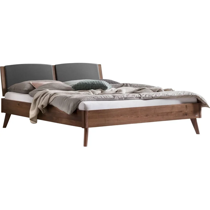 Hasena Massivholzbett Mareto Nussbaum, gepolstertes Kopfteil, Bezug Monet Steel 180x220 cm, Fußhöhe 20 cm – Lounge – Bild 1