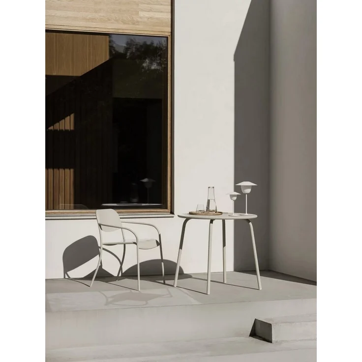 blomus LED Tischleuchte -ANI LAMP- Mobile LED-Tischleuchte: Designlampe - Innen und Außen, LED fest integriert, Warmweiß, Tageslichtweiß, Kaltweiß, Outdoor, IP54, 2700-4000K, Wandelbar, Touch, Dimmbar, 35h Brenndauer – Bild 3