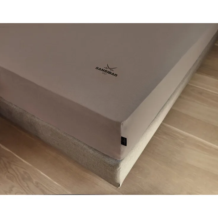 Sansibar Sylt Spannbettlaken Spannbettlaken "Sansibar Jersey Bettlaken“ Premium Qualität, Gummizug: rundum, mit hochwertigem Sansibar Logo-Druck, Fähnchen am Steg, Rundumgummizug