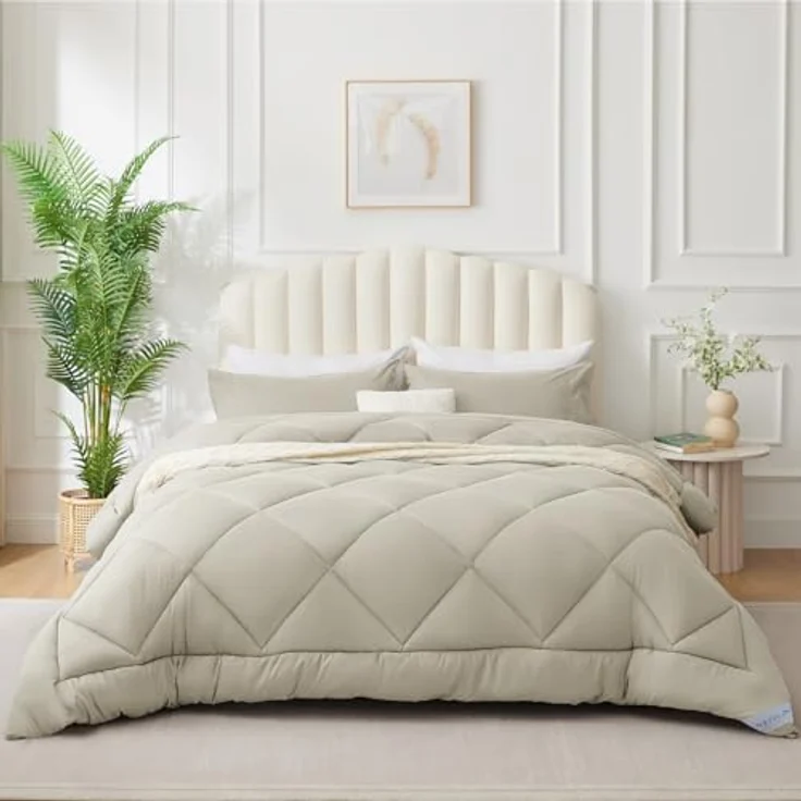 WAVVE Bettdecke 155x220 cm Ganzjahresdecke 4 Jahreszeiten, Steppdecke 300gsm Mikrofaser 155x220 cm, Super Weiche Decke Zudecke Schlafdecke Atmungsaktive 155x220 Beige – Bild 3