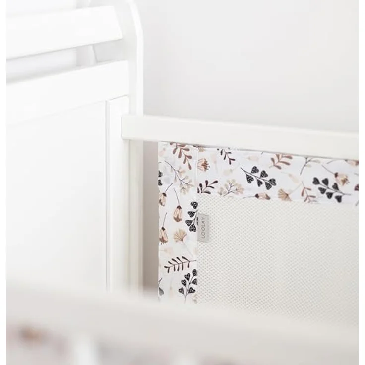 LOOLAY Bettumrandung für 120x60 cm Babybett – 2 Teiliges 110x30 cm Atmungsaktives Bettumrandung aus Netzstoff – Babybett Umrandungen – Klettverschluss stark Befestigung (Braun Blumen) – Bild 1