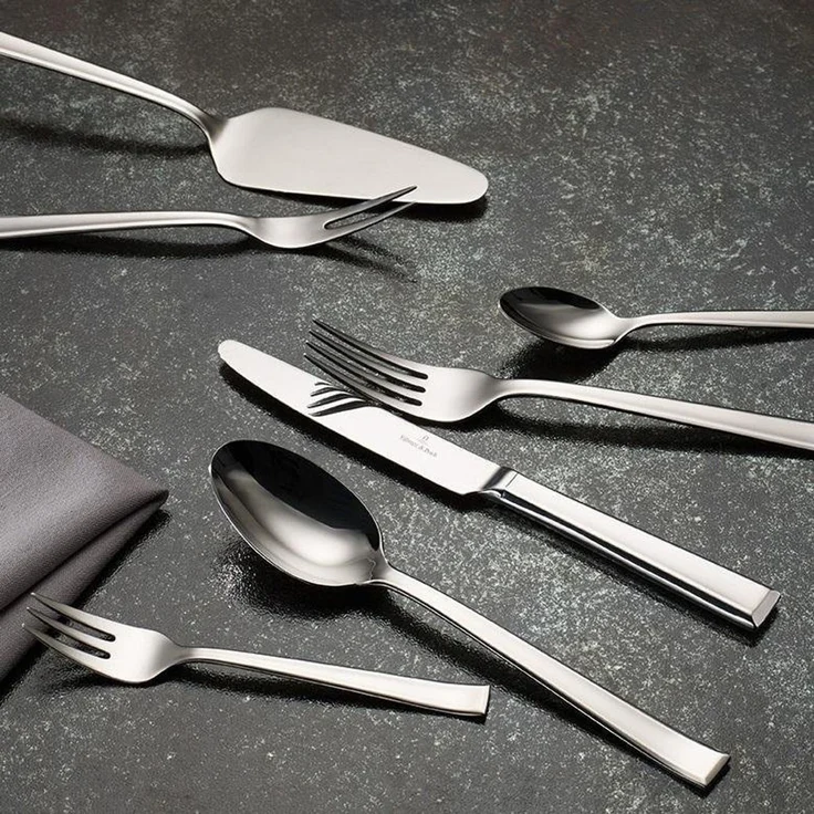 Villeroy & Boch – Victor Besteckset 68 teilig für 12 Personen Silber/Platin, Spülmaschinenfest, Rostfrei, Tafelbesteck, Besteck Set, Essbesteck, Gabel, Löffel, Messer, Küchen Besteck Set, Edelstahl – Bild 4