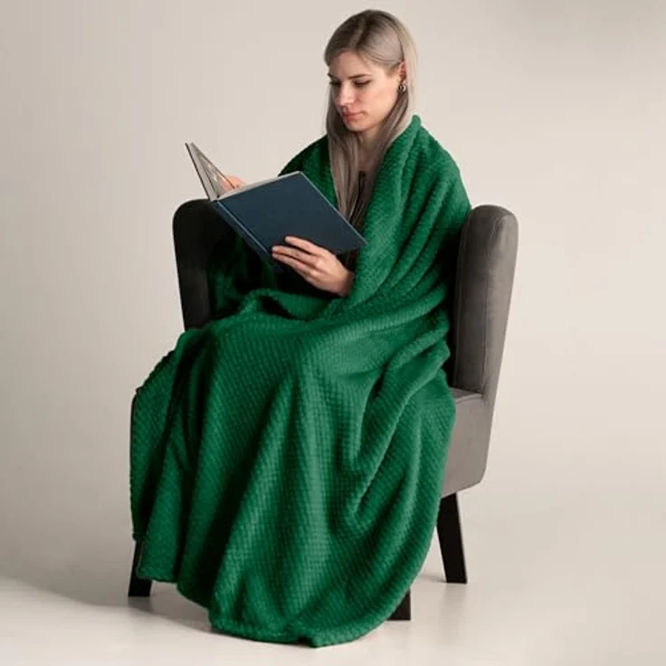 DecoKing Kuscheldecke 150x200 cm flaschengrün Decke Microfaser Wohndecke Tagesdecke Fleece weich sanft kuschelig skandinavischer Stil grün dunkelgrün Henry – Bild 5