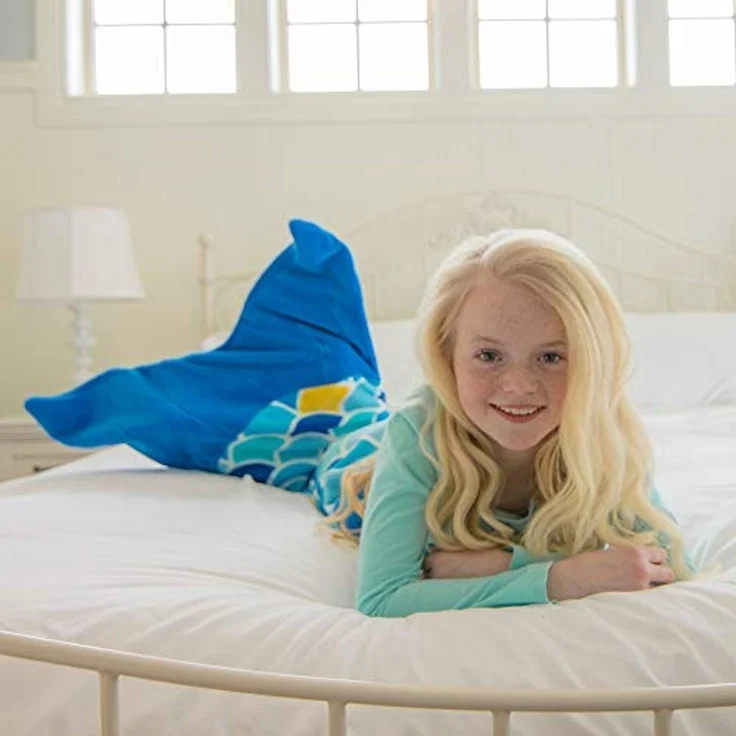 Kinderdecke Cuddle Tails Meerjungfrauendecke WAVE BLUE, Fin Fun, für Kinder – Bild 4