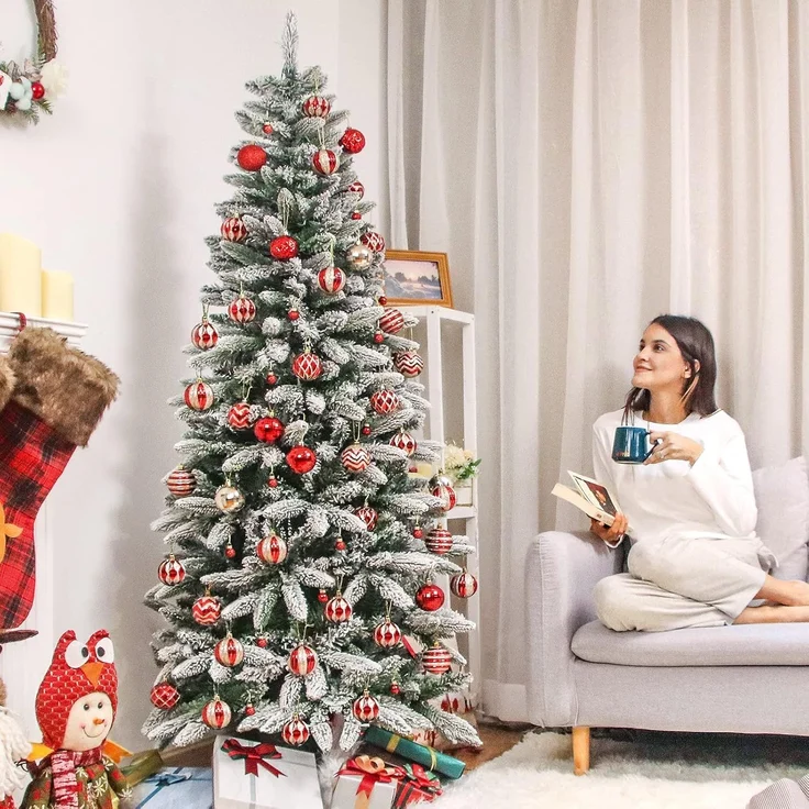 Yorbay Künstlicher Weihnachtsbaum Künstlicher Slim Tannenbaum aus PE und PVC, mit LED Beleuchtung, 180 / 210 cm auswählbar, mit Ständer, Schneeflocken, Schlankes Design, Weihnachtsbaum Christbaum für Weihnachten-Dekoration – Bild 5