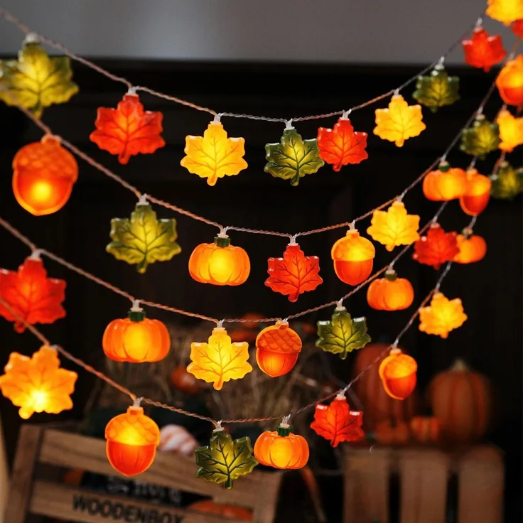 ABC LED-Herbst-Lichterkette, batteriebetrieben, 3 m, mit Eichel-, Kürbis- und Ahornblattmotiven