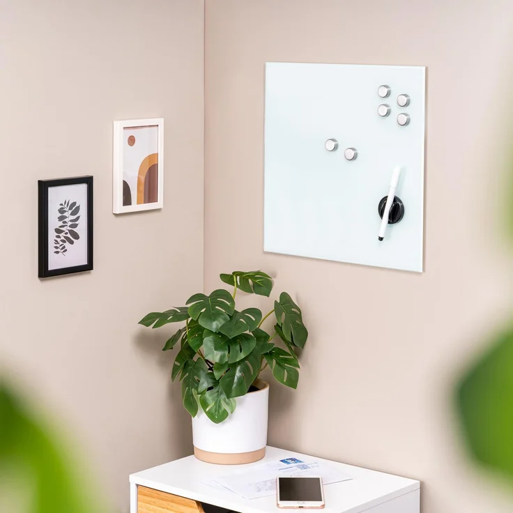 Magnettafel mit weißer Glasfront, beschreibbar, 6 Magnete, 1 Marker, 1 Marker-Halter, Memo-Board – Bild 6