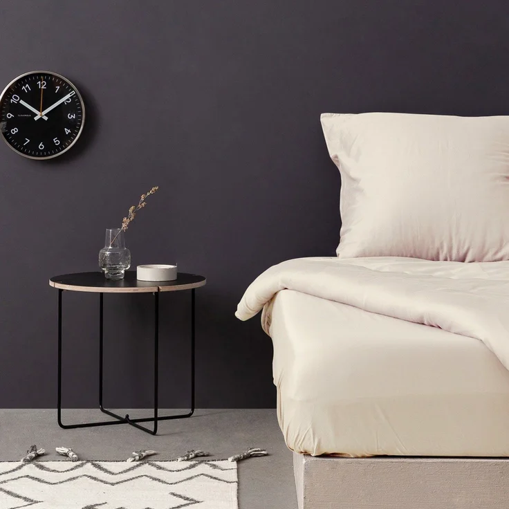 L'essentiel Maison 'De Cream' Satin-Spannbettlaken für Doppelbetten (FR) (IT) (ES) (DE), Creme, 190+30 x 140 cm – Bild 1
