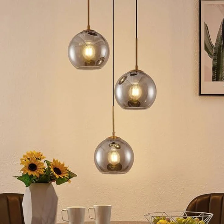 Lindby Hängelampe Jurian, 32 cm, 3-flg., mit rauchgrauen Glasschirmen und bronzenen Details – Bild 2