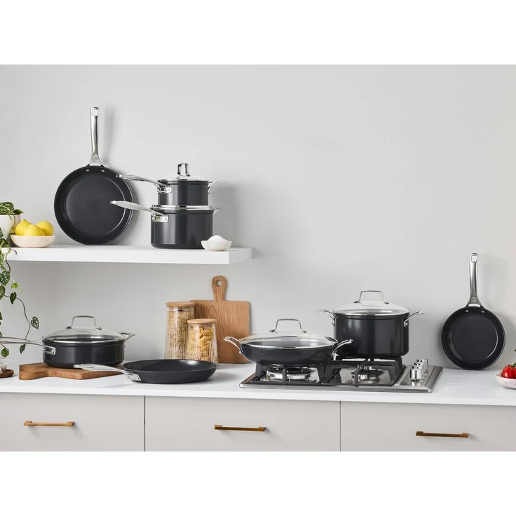 LE CREUSET Geschirr-Set Essential Pfannenset Keramik-Antihaft 2tlg, Geschmiedetes Aluminium (harteloxiert) – Bild 3