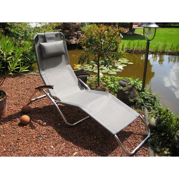 LECO Edelstahl-Kippliege ELEGANCE, Kunststoffgewebe silbergrau, Armlehnen Akazie FSC 100 %, 177x65x109 cm – Bild 7