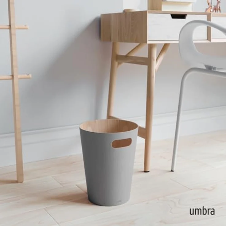 Umbra Woodrow Abfalleimer - Zweifarbiger Holz Papierkorb für Büro, Badezimmer, Wohnzimmer und Mehr, 7,5l Fassungsvermögen, Natur / Hellgrau – Bild 3