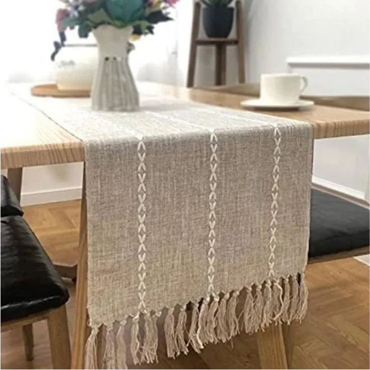 Blusmart Tischläufer Klassische Tischfahne im nordischen Stil (Tischdecke mit Quasten im Boho-Landhausstil 1-tlg, Handgefertigte Quasten, waschbar), Geeignet als Tischdekoration