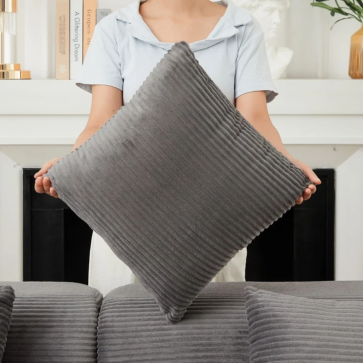Ecksofa mit großzügiger Sitzfläche, grauer Cordbezug und geschwungenem Chaiselongue-Design,70x220x155 cm – Bild 8