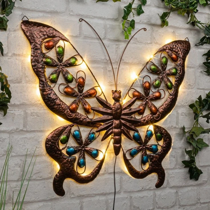 Haushalt International Wanddekoobjekt LED Solarbeleuchtung SCHMETTERLING Solar-Wandleuchte Wandbild (1 St), schön designte Wanddeko aus Metall mit 24 warmweiße LEDs – Bild 1