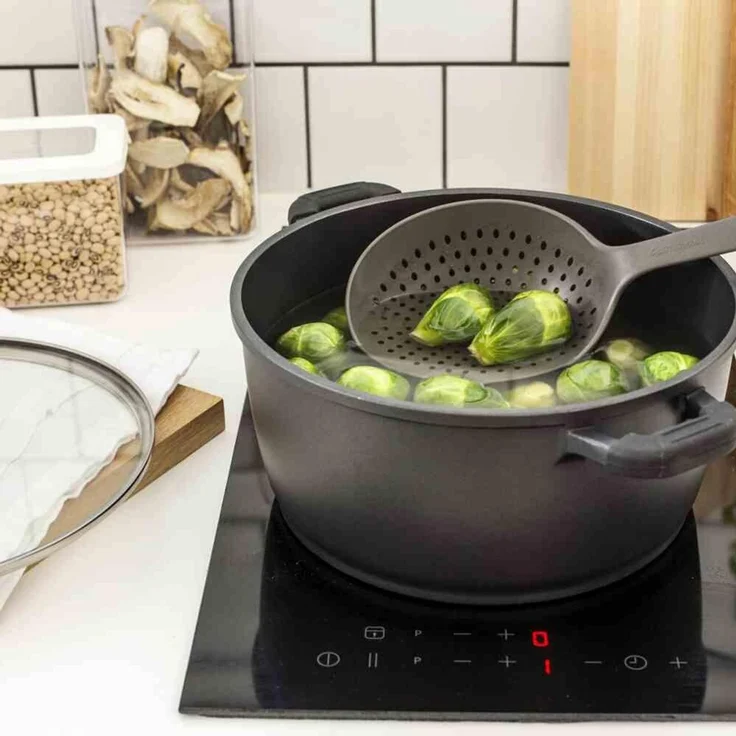 Sieblöffel "Chef´s" 39,5 cm aus Nylon, temperaturbeständig bis max. 260 °C – Bild 2