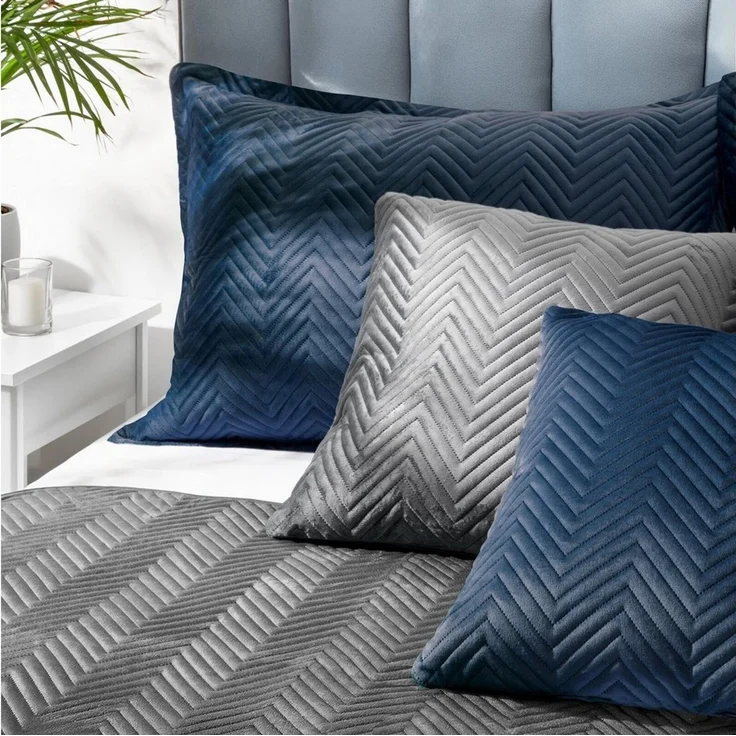 Eurofirany Kissenbezüge Exklusive Kissenhülle SOFIA, Samtoptik, gesteppt, 45x45 cm 50x70 cm, 250 g/m², mit Reißverschluss – Bild 2