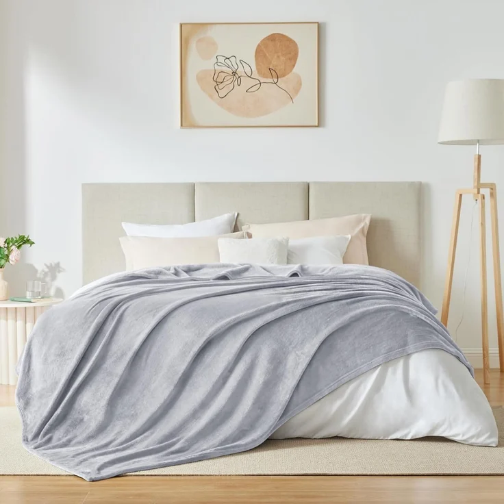 WAVVE Kuscheldecke Flauschig Decke Fleecedecke - Sofadecke 230x270 cm Wohndecke Couchdecke, Hellgrau Decke Sofa Leicht, Groß Decke Riesig Sofaüberwurf Weich – Bild 7