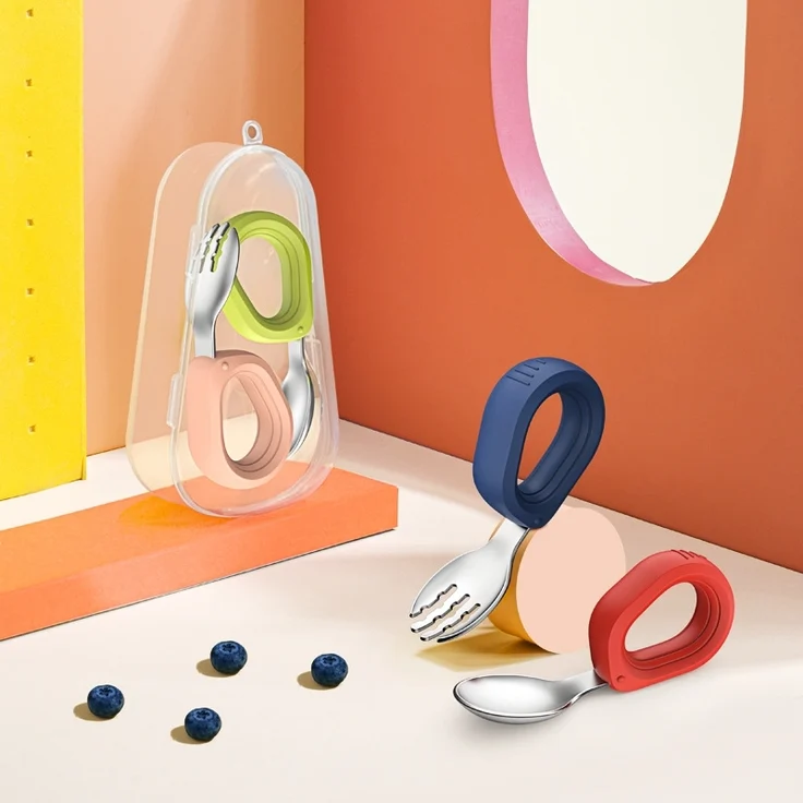 ABC Babygeschirr-Set aus Edelstahl 304, bestehend aus Babylöffel und -gabel, Silikon-Löffel- und -Gabelset mit kurzem Griff und Aufbewahrungsbox – Grün + Rosa – Bild 2