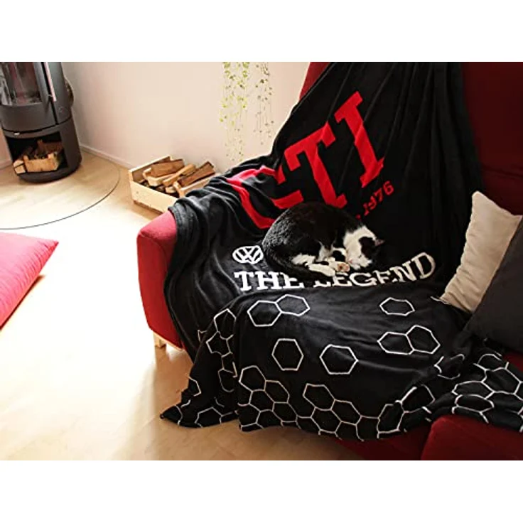 BRISA VW Collection - Weiche Volkswagen Kuschel-Fleece-Schmuse-Decke im VW Golf GTI Design (150x200 cm/GTI The Legend/Schwarz) – Bild 5