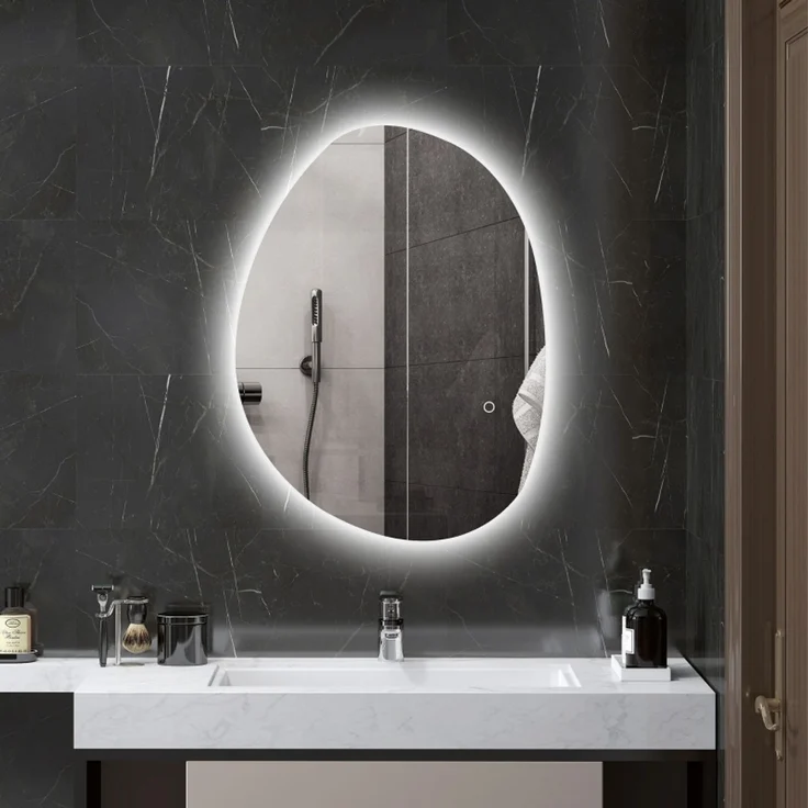 Badspiegel 70x50 cm, asymmetrisch, mit LED-Licht und Antibeschlagfunktion, Silber – Bild 1
