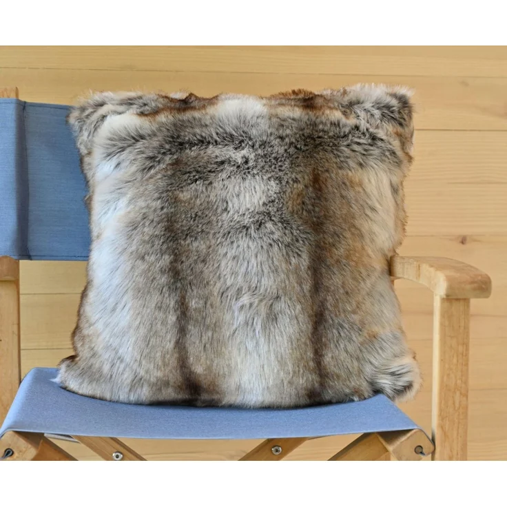 Wohnen und Accessoires GmbH & Co. KG Dekokissen Fellkissen (Kunstfell) Wolf grau-braun in 45x45cm – Bild 1