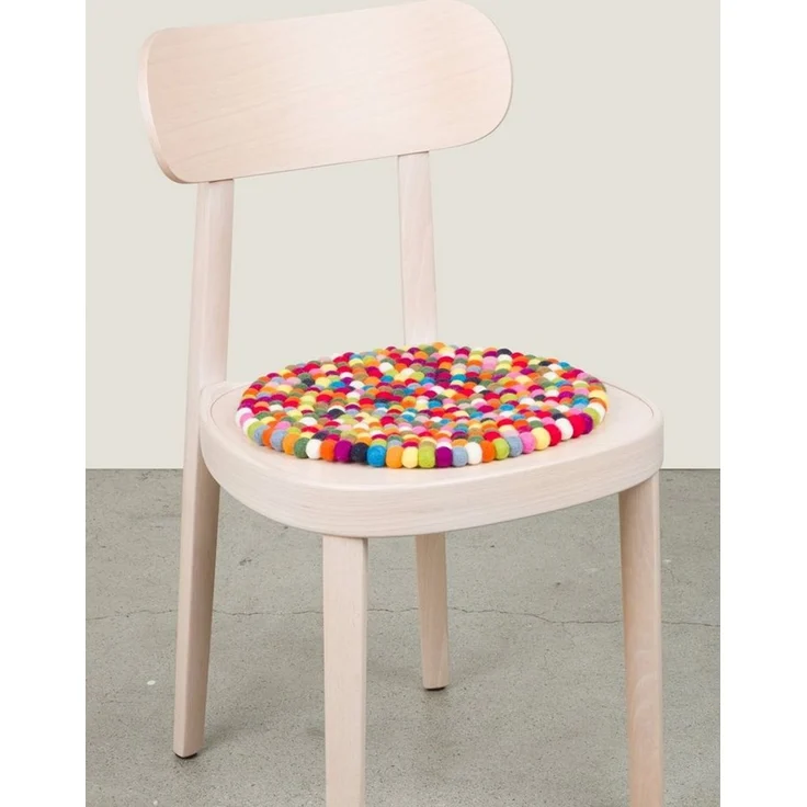 myfelt Stuhlkissen Filzkugel Sitzauflage ⌀ 36 cm, beidseitig verwendbar, 100 % Schurwolle – Bild 3